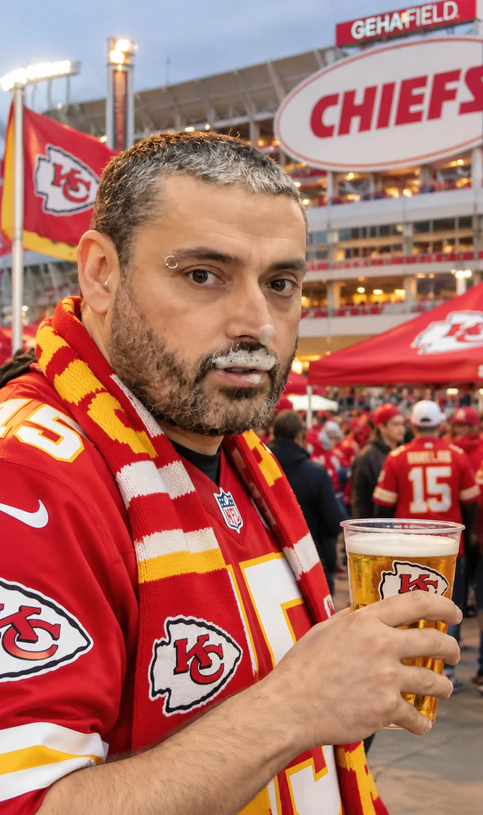 Fotografía de Víctor con los colores de los Kansas City Chiefs